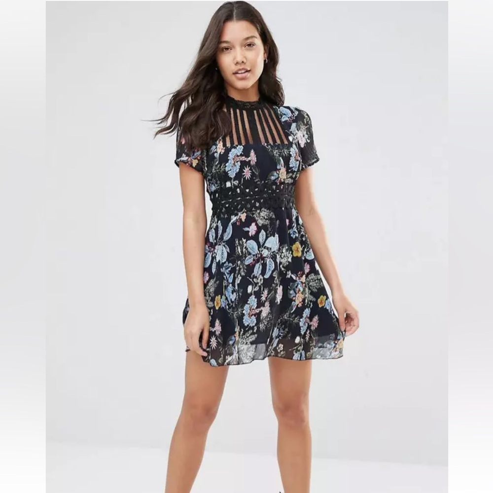 Anthropologie Foxidox Floral Print Short Sleeve Dress Size S